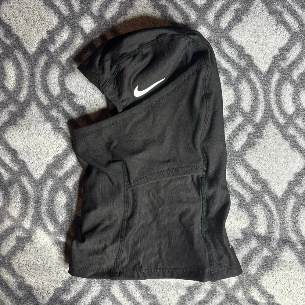 Nike Pro Therma-FIT Black Hood